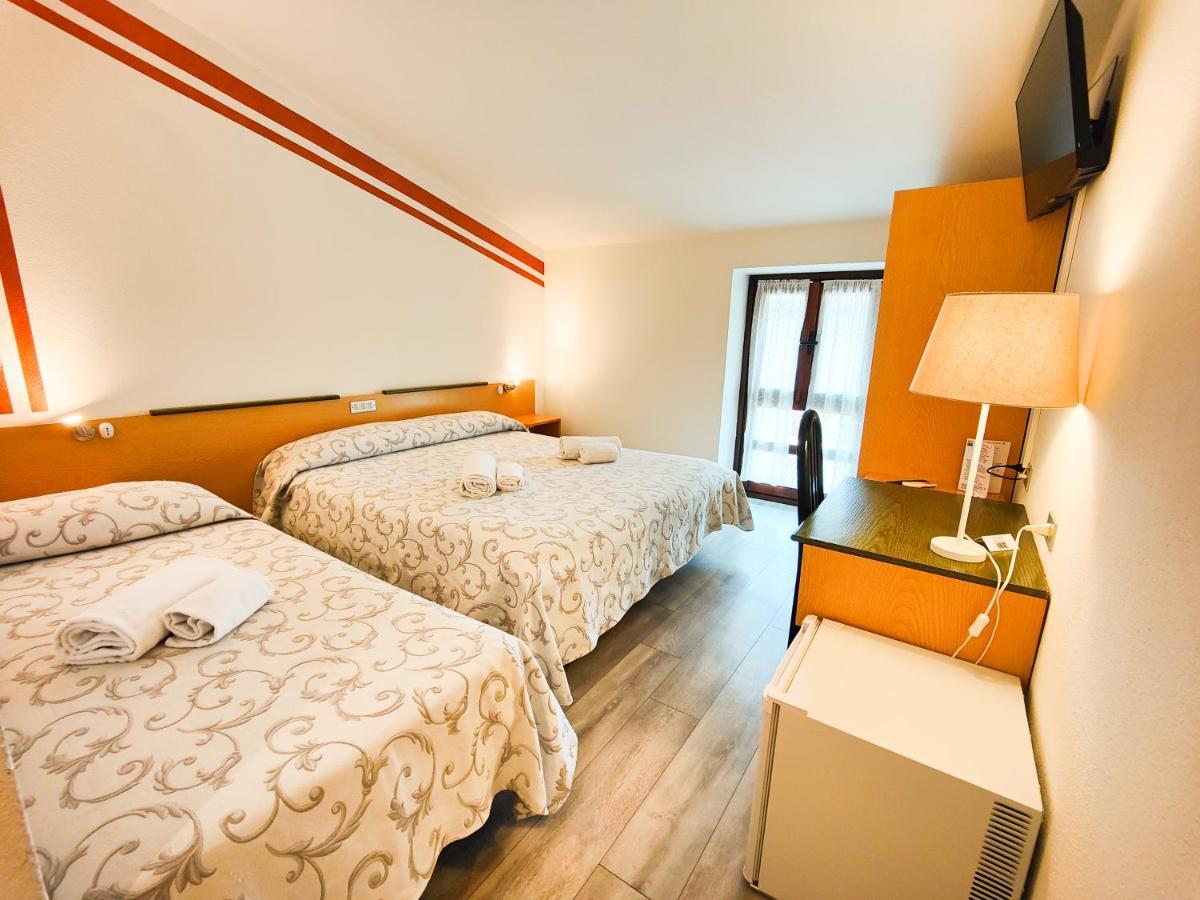 Albergo B&B Tenesi Manerba del Garda Bagian luar foto